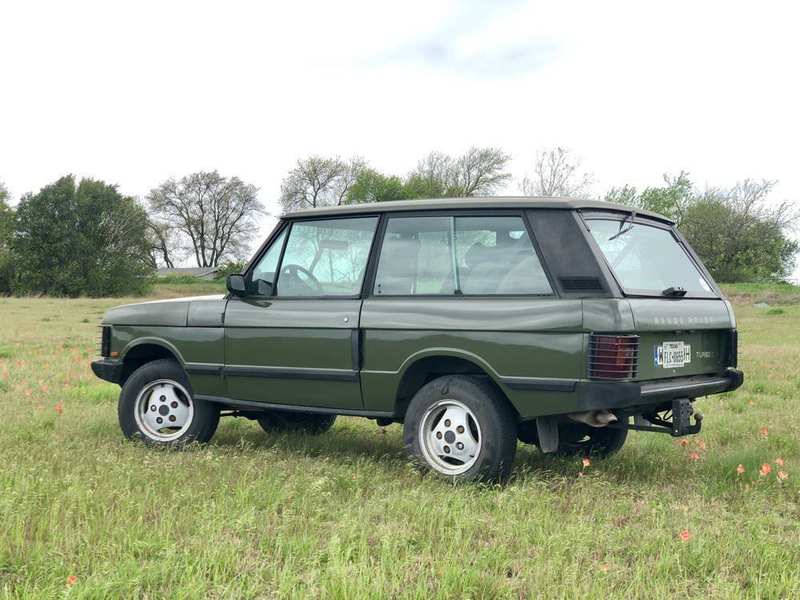 Illustration for article titled At $13,000, Could This 1987 Range Rover Get You To Love The Turbo D?